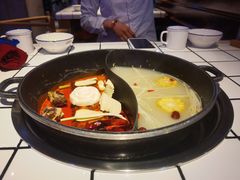 牛油鸳鸯锅-爸爸炒料牛排老火锅(高新店)