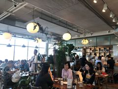 -ROAST coffee & eatery