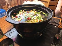 -陆记牛庄·碳锅龙虾烧烤(爱上花园店)