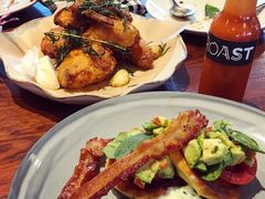 -ROAST coffee & eatery