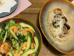 柠檬汁拌扒鲜虾牛油果沙拉-G+KITCHEN(龙湖狮山天街店)