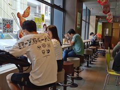 -麦当劳(世博广场店)