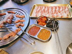 -哈哈碳都·牛肋条无限自助烤肉(台江万达店)