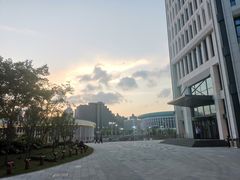 -上海游泳馆(地铁站)