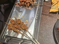 -曼听小寨海鲜烧烤·大连辣炒大王(盖州街店)