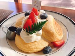 草莓舒芙蕾松饼-幸会吉市(丰泽店)