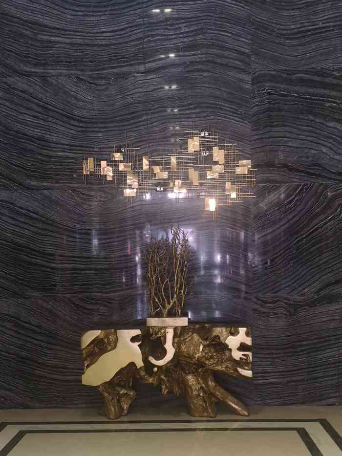 原来绮丽大厦那边好多."-大众点评移动版