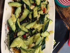 凉拌黄瓜-吃鸡战场地锅鸡(明光路店)