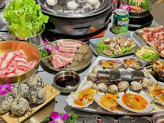 -围炉肉舍•炭烤活鳗•丹东海鲜烤肉(步行街店)