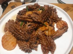爆炒腰花-闫府私房菜·百年鲁菜(恒隆店)