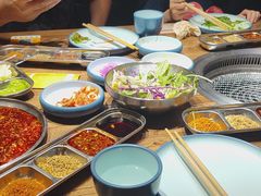 -明洞阿姨·韩式酱蟹烤肉·创意料理(三元桥店)