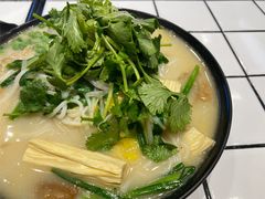 -肥汁米蘭香港米线(长宁来福士店)