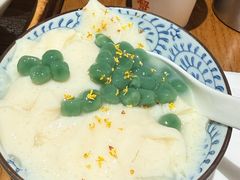 小青团冰豆花-李百蟹·江南蟹黄面·河景餐厅(夫子庙总店)