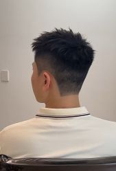 -BULB STUDIO 巴柏明星发型工作室