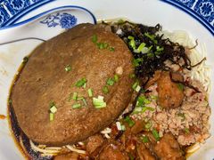 辣肉面-沪西老弄堂面馆(定西路店)