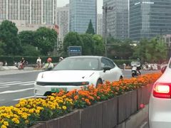 -龙湖杭州滨江天街