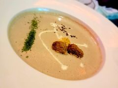黑松露蘑菇汤-YUE·6·西式融合餐厅(外滩六号店)