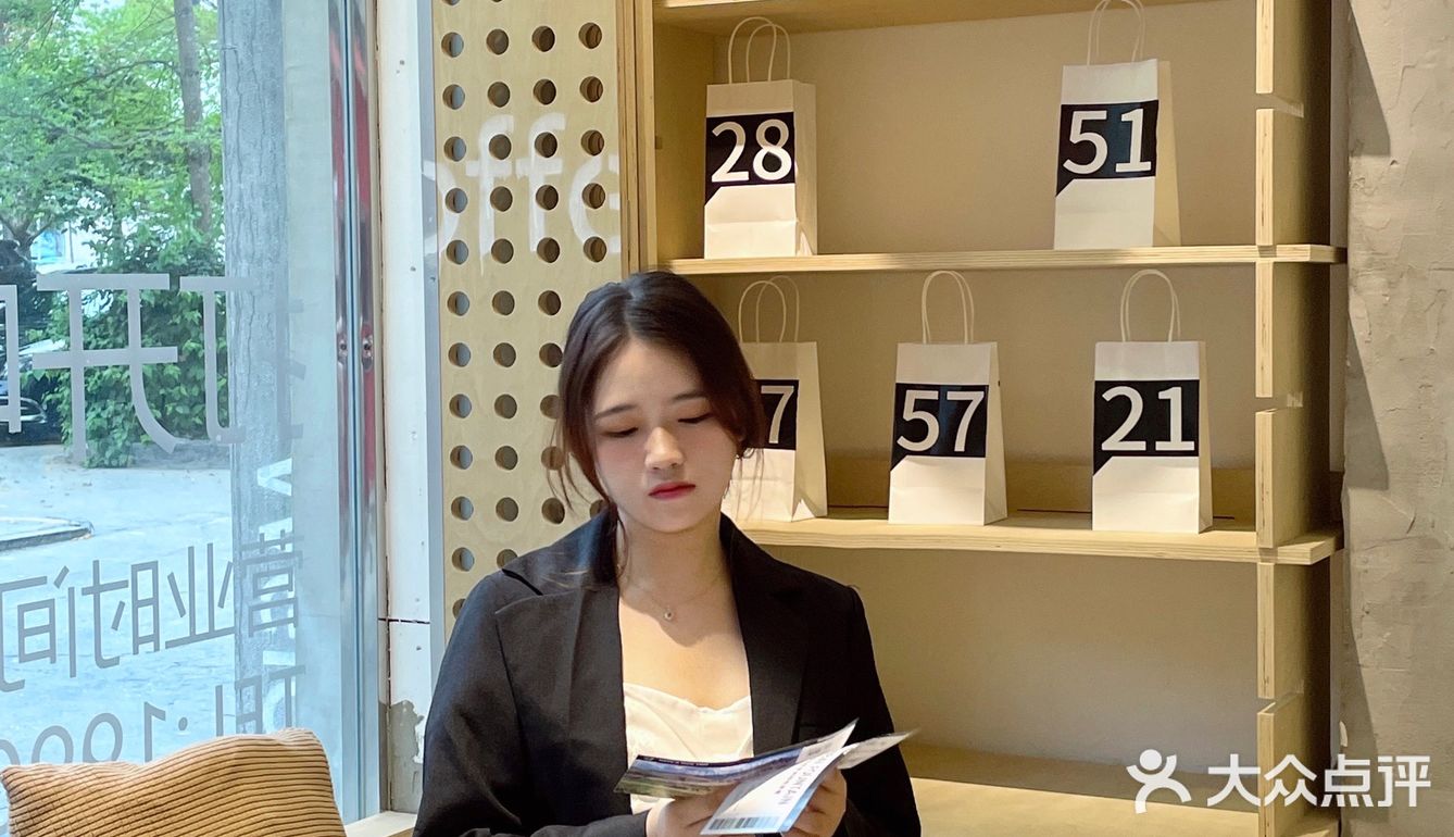 湛江📍不愧是设计师的咖啡店太有感觉了❗️