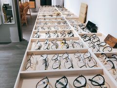 -目艮眼镜SHOWROOM(品牌集合店)