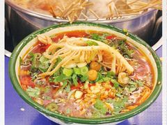 -马路边边串串香形象店(磐石路店)