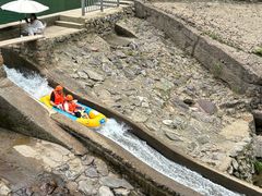 -安吉龙王山峡谷漂流