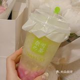 奈雪新品太🆙了🫐  这杯蓝莓一定是来报恩的呜呜～