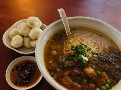 -佬钱湾仔(衣裳街店)