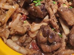 -多嘴超级肉蟹煲(蕾莎店)