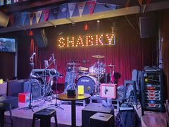 -鲨鱼美式餐厅酒吧Sharky