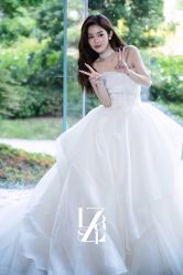 -Renee芮亦婚纱(原丽莎)