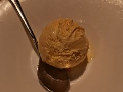 飘香榴莲酥-荣轩(新荣记环球金融中心店)