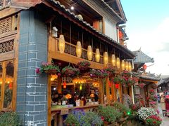 -民食香·腊排骨野生菌美食(木府店)