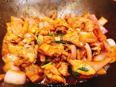 -胡须佬鸡煲四季火锅店(石厦西村直营店)