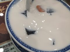-赵记传承特色牛奶甜品(泉城广场店)