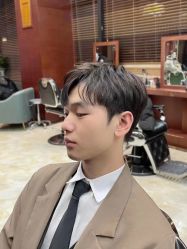 -尼特斯男士发型馆
