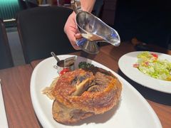 自酿啤酒脆皮烤猪肘-Ambra Haus琥珀屋精酿餐厅(宝山店)