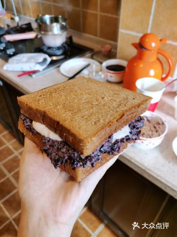 馅料是自己的做的紫米馅和鲜奶麻薯，我现在才知道