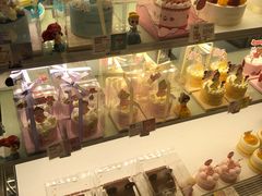 面包甜点陈列柜-好利来(靖江路店)