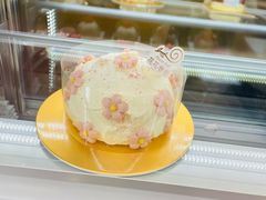 -花花卷卷·鲜食蛋糕(静安久光百货店)