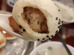 特色生煎-三两春(浦三路店)