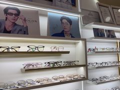 -美式眼镜·授权蔡司.依视路.尼康.豪雅.明月(南翔印象城店)