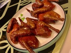 玻璃皮润烧乳鸽皇-富力丽思卡尔顿酒店·丽轩中餐厅