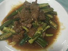 -红栌温泉山庄生态美食餐厅