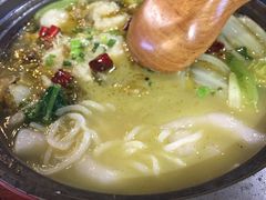 -周鱼小馆石锅酸菜鱼(活力汇店)