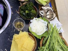 -乖嬢嬢重庆老火锅(南联店)
