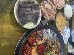 -黄潇洒老火锅(九眼桥宏济巷店)