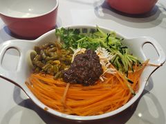 -沁麦源过桥米线(总店)
