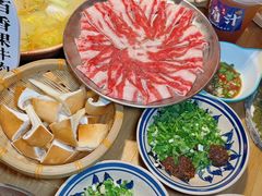 -洱火云南酸菜牛肉火锅(石景山当代商城店)