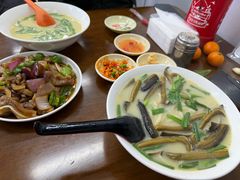 -三百碗宝应长鱼面(板仓街店)