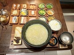 -银米·云南传统过桥米线(双廊黑金冠店)
